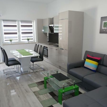 Apartments Silver Bol Esterno foto