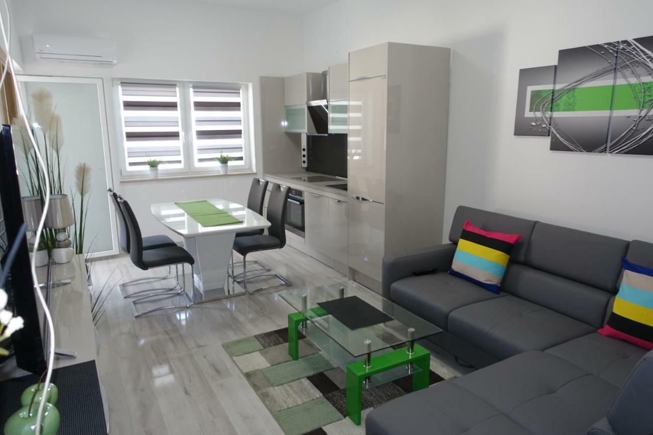 Apartments Silver Bol Esterno foto